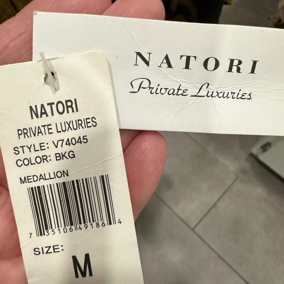 Natori Private Luxuries gold & black robe M. MISSING BELT - Picture 6 of 7